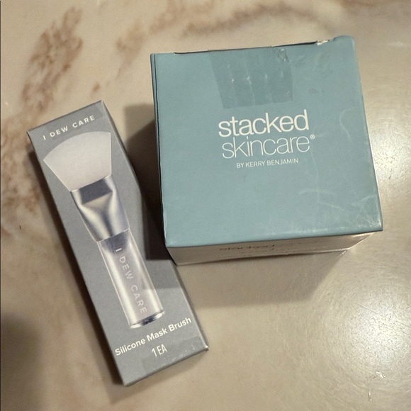 STACKED SKINCRE Dual Enzyme Clay Mask - Picture 8 of 9